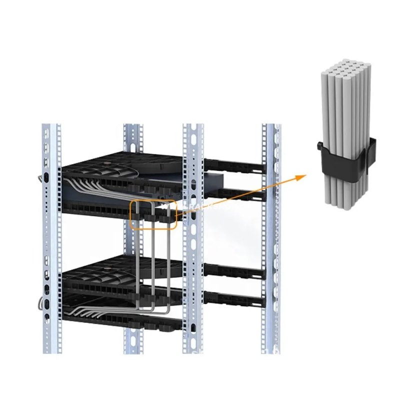 19" vyvazovací panel 1U průběžný, zadní pohled