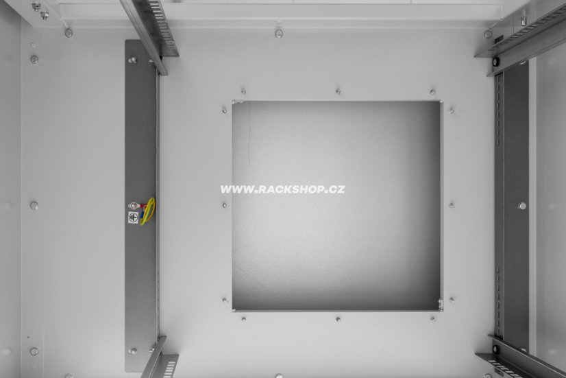 19" venkovní rozvaděč 24U š.800mm hl. 600mm, otvor pro ventilační jednotku